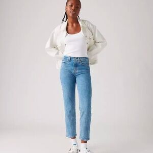 NEW Levi’s Wedgie Straight Fit Jeans